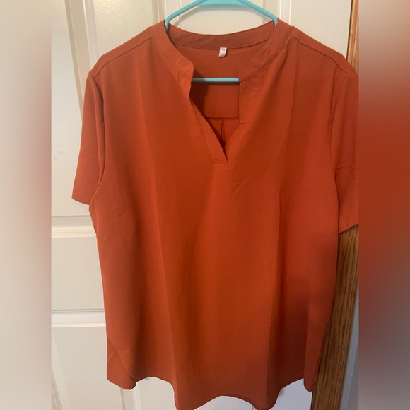 Blouse - Picture 2 of 2